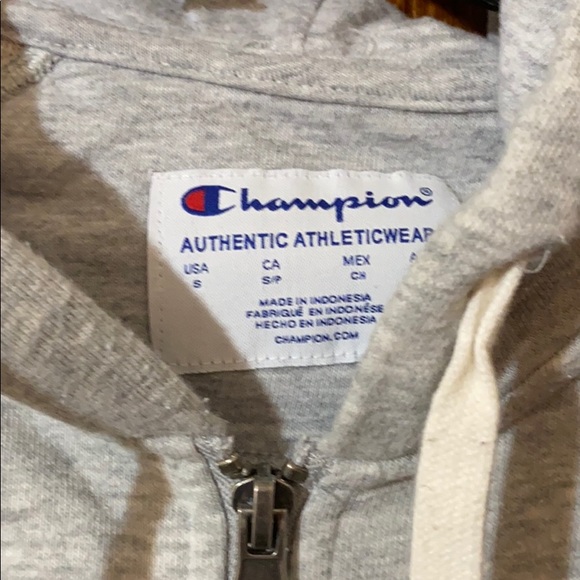 Champion hoodie - Picture 2 of 4